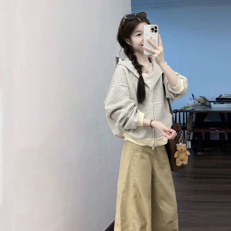 2026 Autumn And Winter Women's - огляд і ціна Winter Clothing Drawing